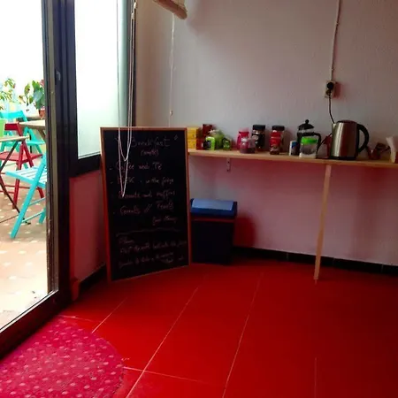 לינה וארוחת בוקר Propia 2*