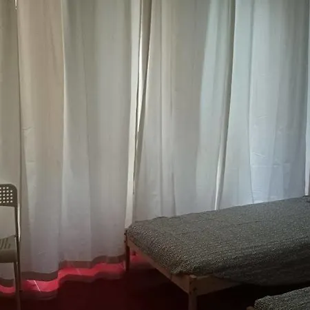 לינה וארוחת בוקר Propia 2*