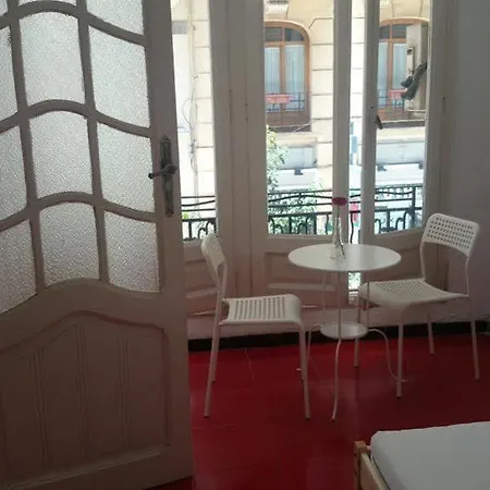 לינה וארוחת בוקר Propia 2*